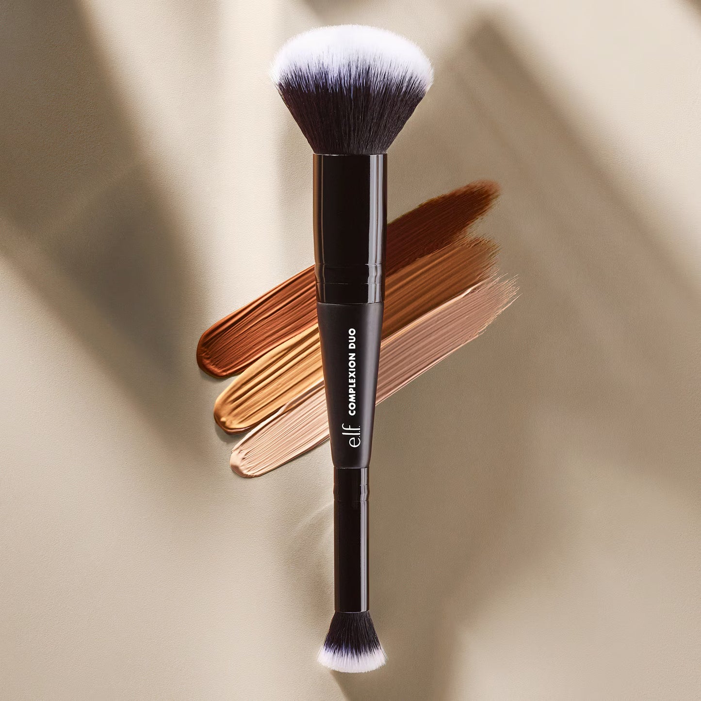 Complexion Duo Brush (Brocha Dúo Para Corrector Y Base)