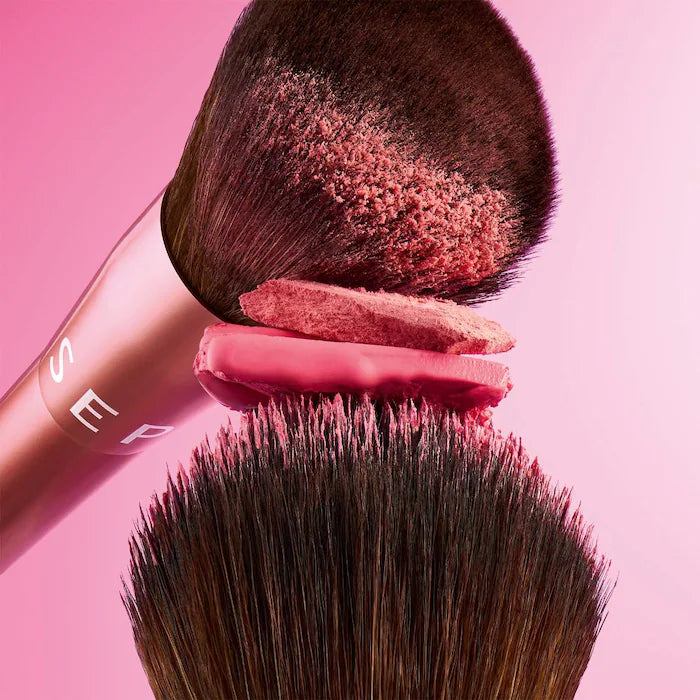 Dual Ended Cheek Brush (Brocha De Maquillaje Dúo Para Rubor Y Contorno)