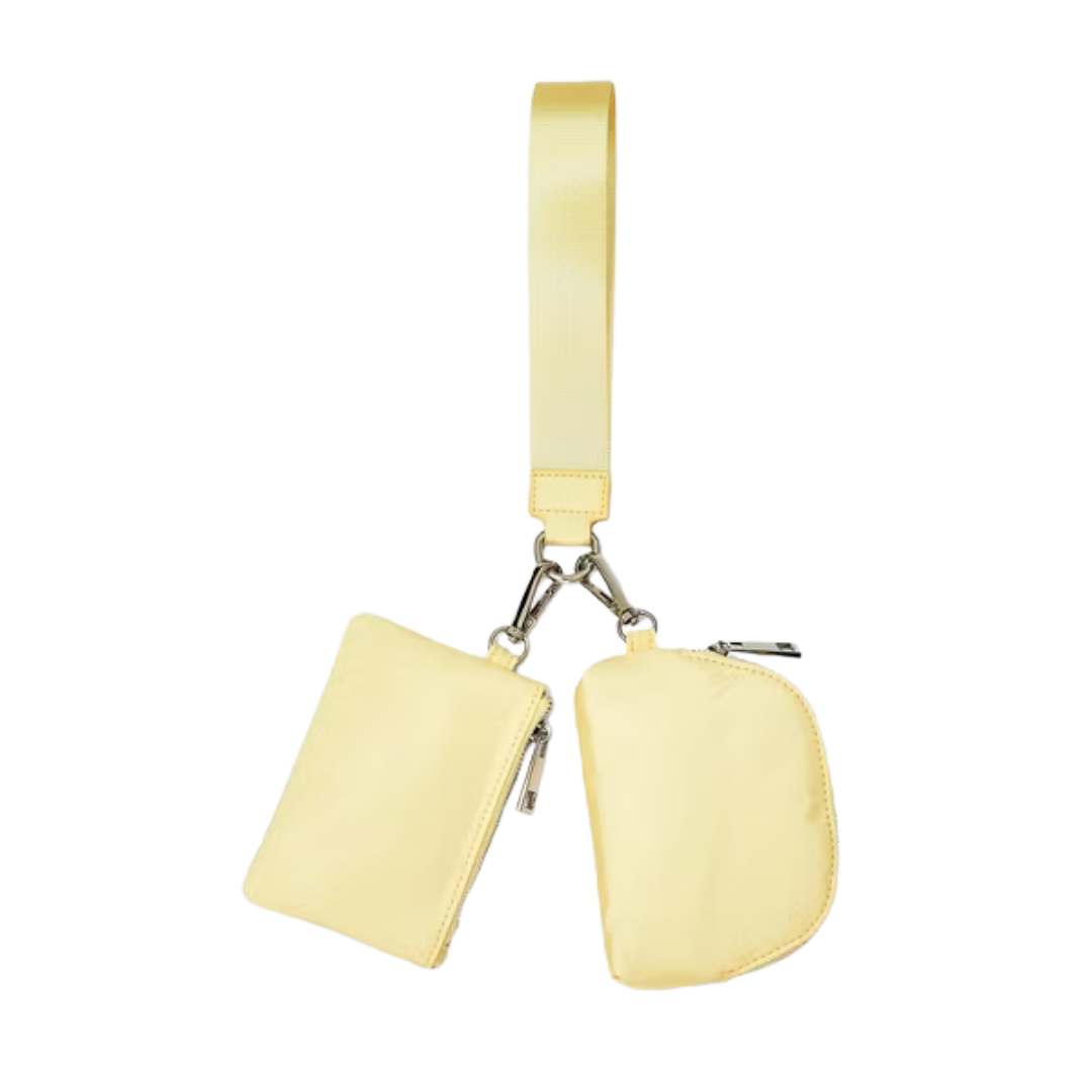 Wristlet Pouch (Bolso De Mano Con Llavero Multifuncional)