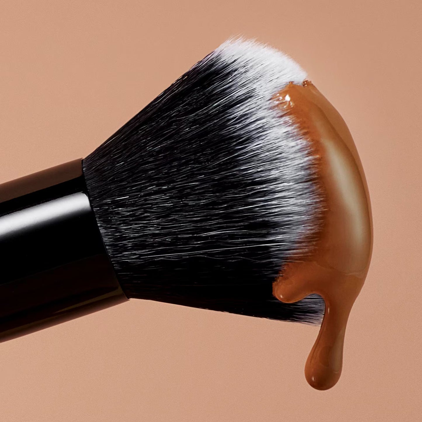 Complexion Duo Brush (Brocha Dúo Para Corrector Y Base)