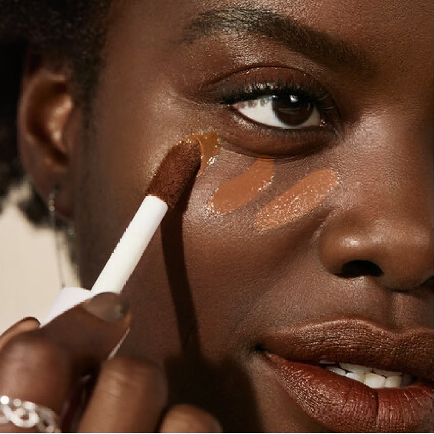 Hydrating Camo Concealer (Corrector Líquido)