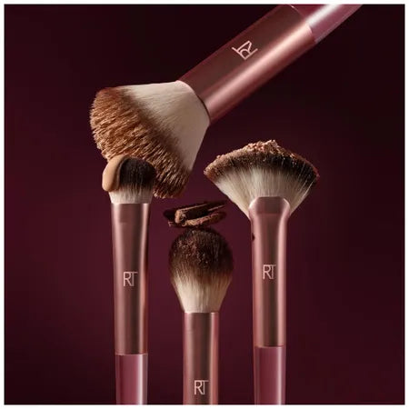 A Brighter Hue Base Set Cherry On Top (Set De Brochas Para Maquillaje)