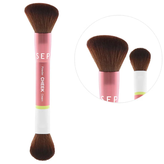 Dual Ended Cheek Brush (Brocha De Maquillaje Dúo Para Rubor Y Contorno)